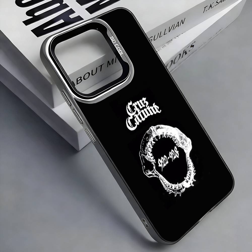 Singer Cruz Cafune telefoonhoe - Phone Accessories Logo recensie en prijs